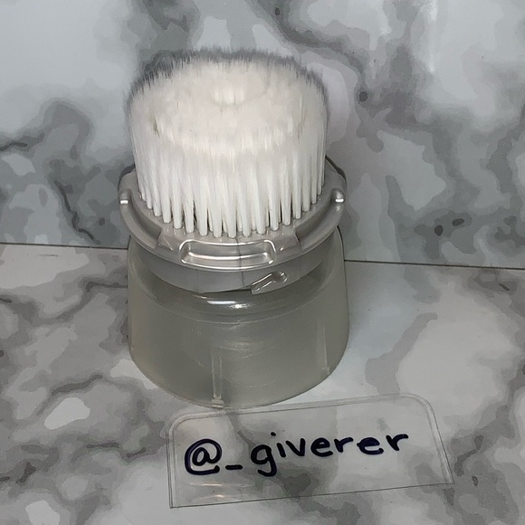 Cashmere Clarisonic Brush Head - Picture 3 of 9